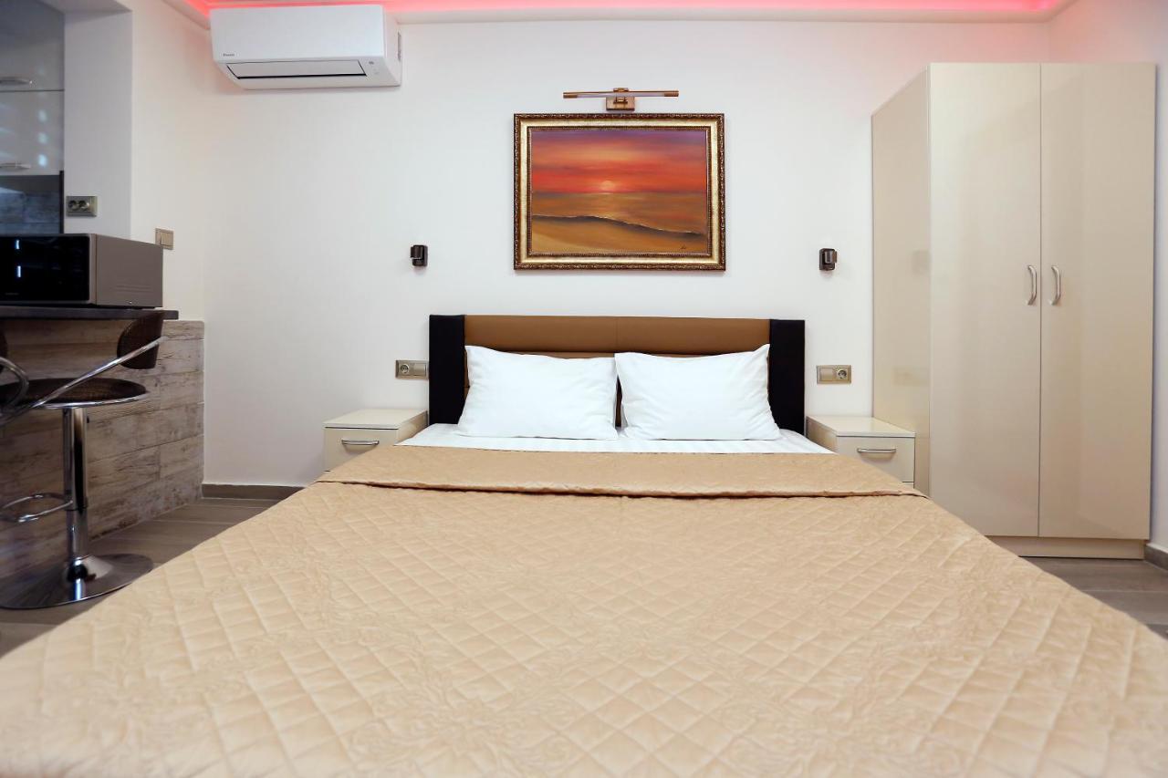Deluxe 2 Studios City Center Burgas Exterior photo