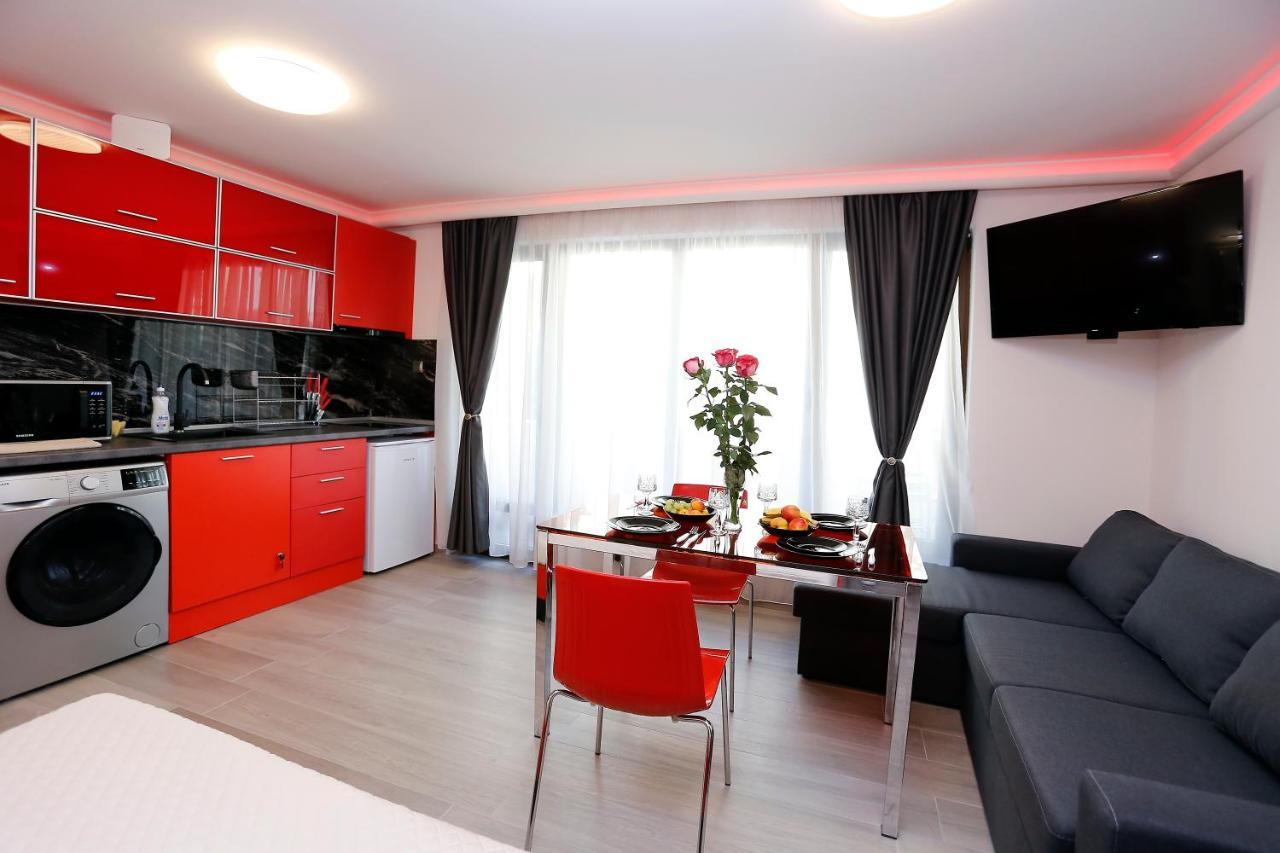 Deluxe 2 Studios City Center Burgas Exterior photo