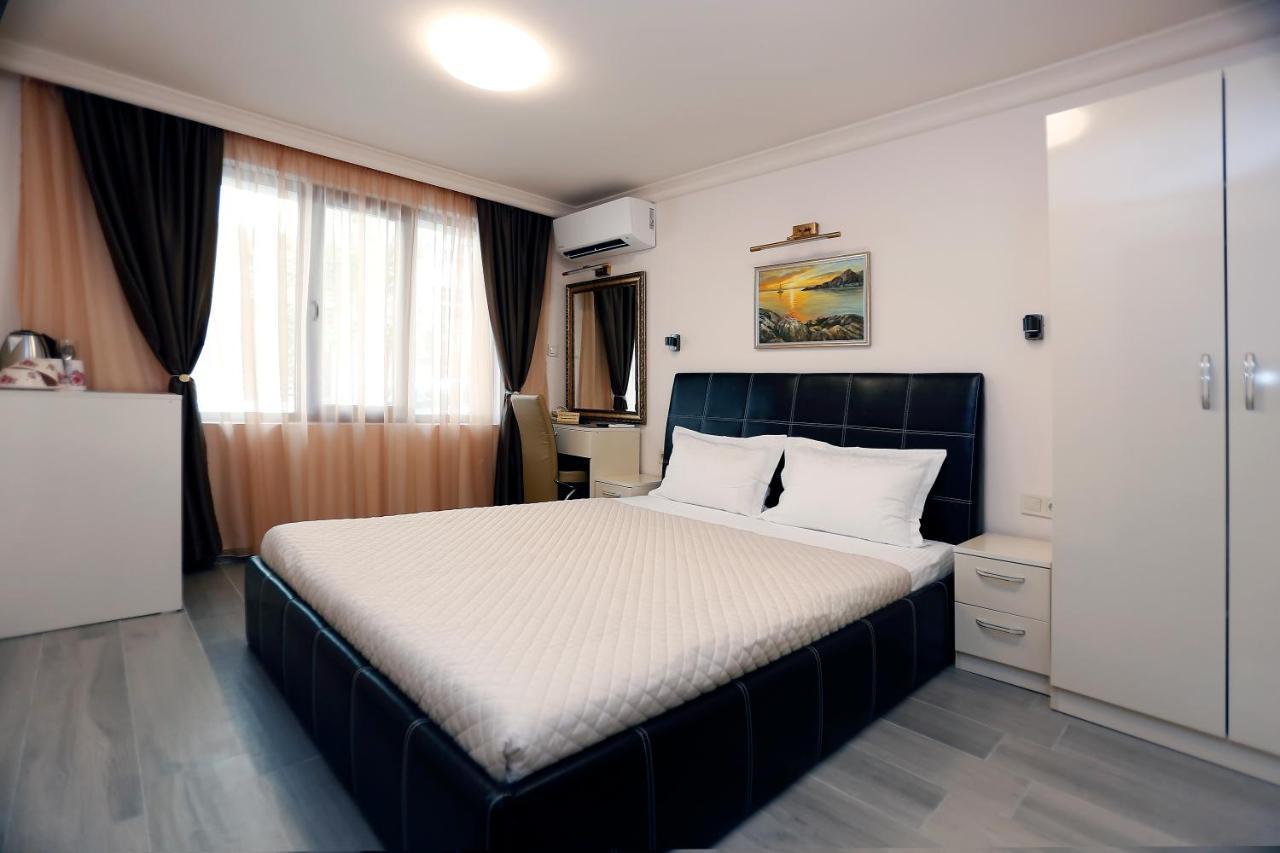 Deluxe 2 Studios City Center Burgas Exterior photo