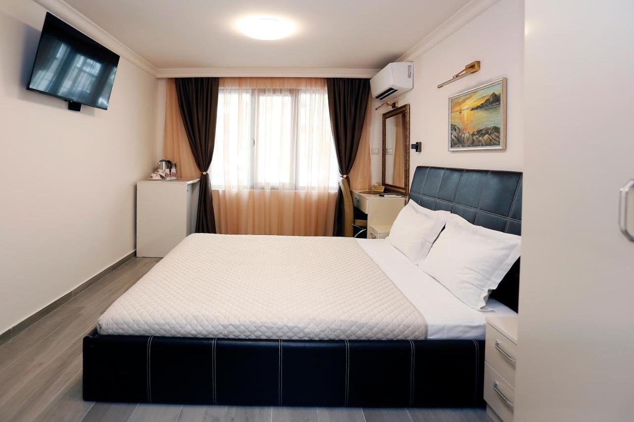 Deluxe 2 Studios City Center Burgas Exterior photo
